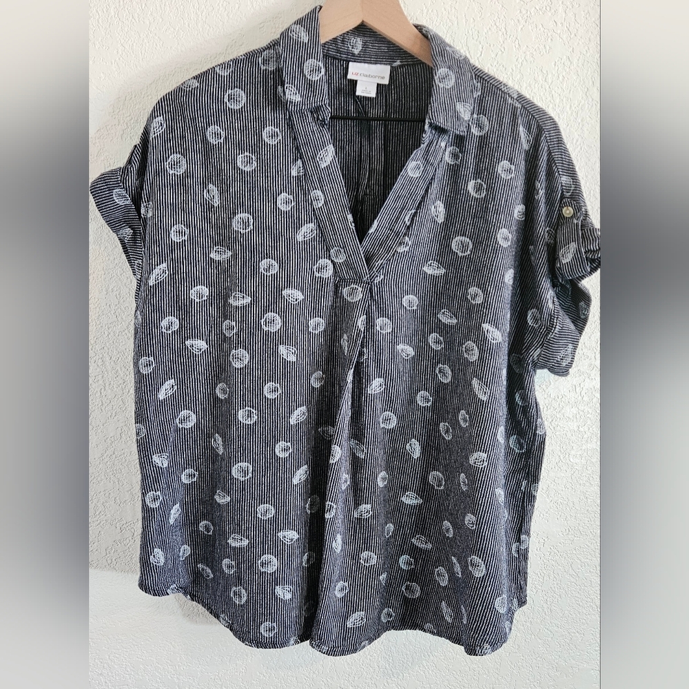 Women's Dark Gray and White Sea Shells Patterned Top Size Large